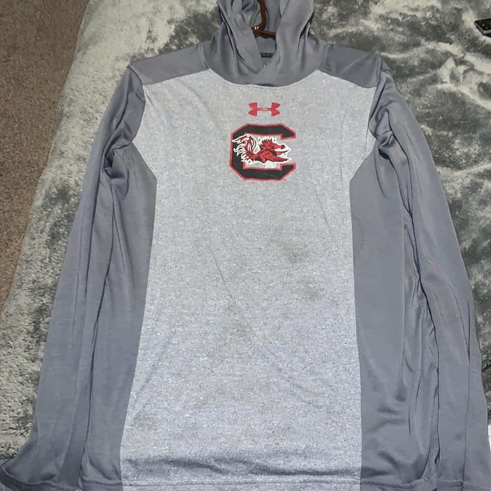 Men’s Under Armor Hoodie - Medium - University of South Carolina